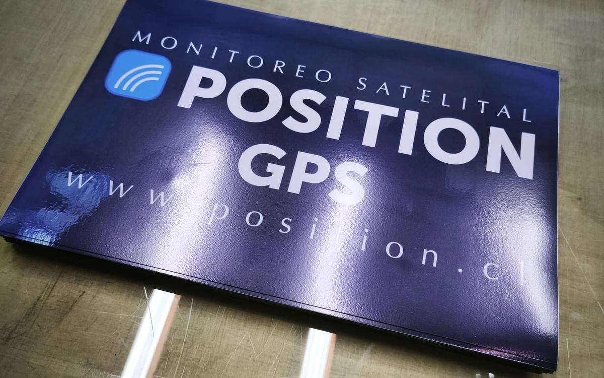 Lámina magnética corporativa Position GPS